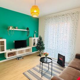 MaiFamilyBCN-Cómodo Y Para familia Y Metro Cercano, Hotel in Badalona