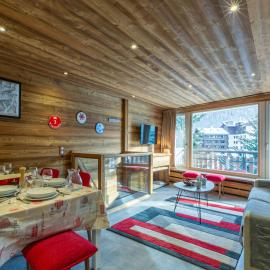 Spacieux duplex 3P avec wifi et balcon sud, parking inclus, près des pistes à Val-d'Isère