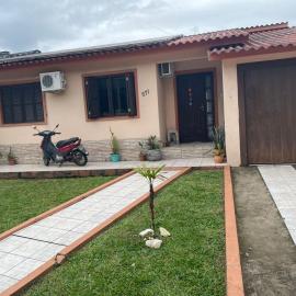 Pousada Familiar da Dani - Casa em São Gabriel com piscina, hotel in São Gabriel