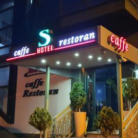 Hotel S, hotel en Berane