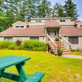 Resort Condo w/ Loft: 1 Mi to Attitash Mountain!