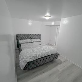 Private Room Near Airport D6, hotel en Brampton