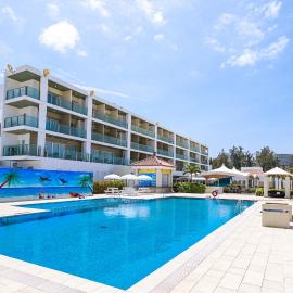 Viesnīca Kariyushi LCH. Resort pilsētā Nago
