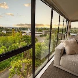 River City Views With Spa Pool, BBQ & Sky TV