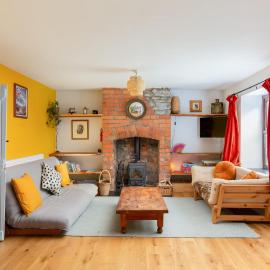 Cosy Cottage nr The Cotswolds Private Parking