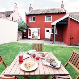 Hidden Cottage by The Suffolk Cottage Collection, hotel ad Aldeburgh