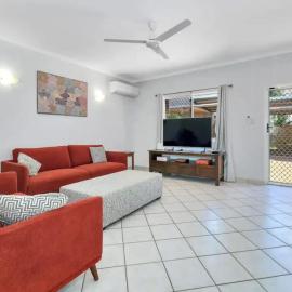 Botanic Beauty - Stunning 3 Bedroom Townhouse