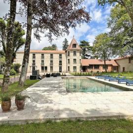 Le manoir des perrières, hotel v destinácii Rochechouart