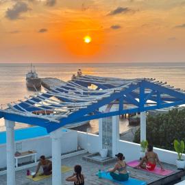 shanedel's inn & café, hotel em Basco