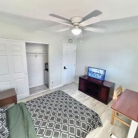 Unity House - Suite 2 in Shared Home, hotel u Tempeu