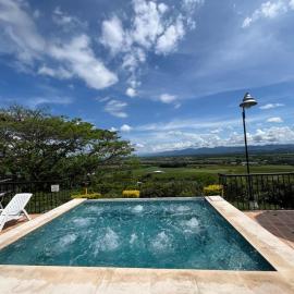 Hotel Los Viñedos, hotel em Lemos