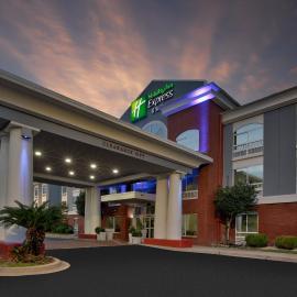 Holiday Inn Express Hotel & Suites - Sumter by IHG, viešbutis mieste Samteris
