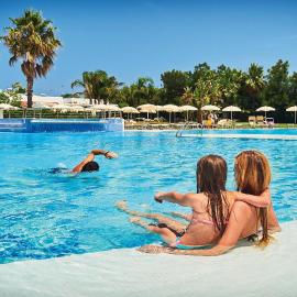 Riva Marina Resort - CDSHotels, hotel a Carovigno