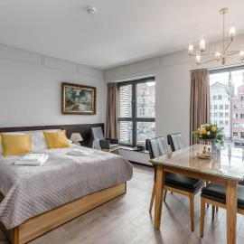 Deo Plaza Riverside Deluxe Apartment by Noclegi Renters