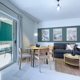 Zen Vouliagmeni Beach Apartment