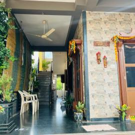 Happy Hampi Home, hotel di Hospet