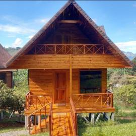 Cabañas La Laguna, hotel a Cartago