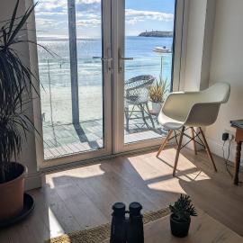 Charming Beachfront Apartments, Best Sea Views in Tramore, Hotel in Tramore