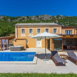 Atemberaubende Villa mit Whirlpool, Meerblick, Billard, Ping-Pong, Privatpool, Grill