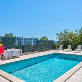 Herrliches Apartment nur 600 Meter zum Strand mit Meerblick, Pool, Grill, Waschmaschine