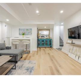 LUXURIOUS 1000 SQ FT Oasis, hotel a Brampton