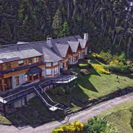 El Bosque by DOT Tradition, hotell sihtkohas Villa La Angostura