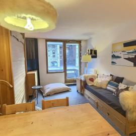 Confortable 2 pièces à Val-d'Isère avec balcon sud, idéal pour 5 personnes, animaux acceptés - FR-1-411-958
