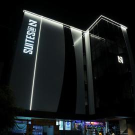 SuitesatN – hotel w mieście Nellur