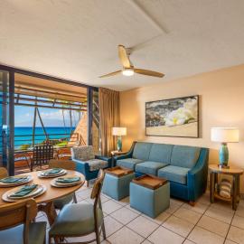 Kuleana Club #615 Oceanfront - 1 bedroom & 1 bathroom - Gated 2nd Fl, hotel u gradu Kahana