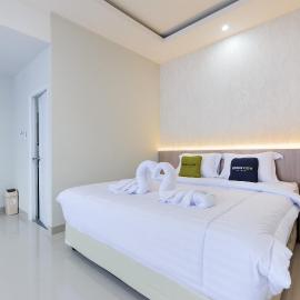 Urbanview Hotel Ivoeira House Lampung By RedDoorz, Hotel in Hajimana