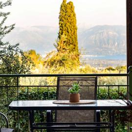 Aelia Guesthouse - Private Garden Retreat, מלון בDháras