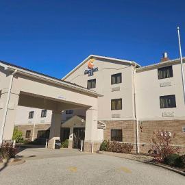 Comfort Inn Ferdinand, hotel u gradu 'Ferdinand'