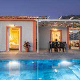 Villa Anemone, hotel en Mousata