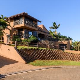 5 Bedroom San Lameer Villa 13942, hotel in Southbroom