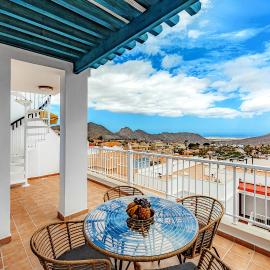 Blue apartment with One bedroom, WiFi and amazing view, hotel em Chayofa