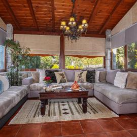 Viesnīca Livadi cozy villa pilsētā Arahova