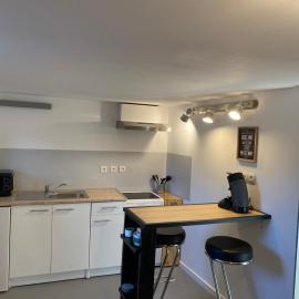 Appartement 2 pièces Poncin, viešbutis mieste Poncin