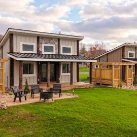 Valley View Resort Cabin #1, 1-Bed, Modern-Luxury with Hot Tub in Canaan Valley, WV, hotel in Davis