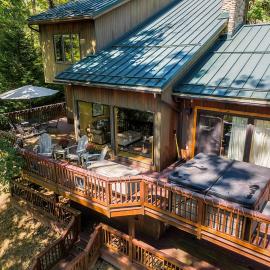 Spacious Chalet Hot Tub Sauna Holiday Valley, hotel in Ellicottville