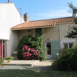 L'Aubinoise – hotel w mieście Saint-Aubin-la-Plaine