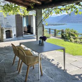 Casa Pipistrello by Fewotessin, hotel di Ronco sopra Ascona