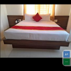 HOTEl MARKS INN, viešbutis mieste Munirābād