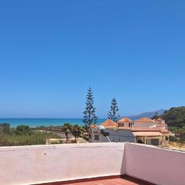 Casa olivos villa 100m de la plage, khách sạn ở Al Hoceïma