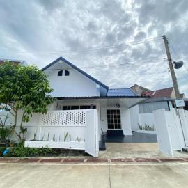 Dollar Betong homestay โรงแรมในBan Komo Sip Paet