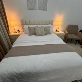 Green 2 - Gems Suite, hotel in Dasmariñas