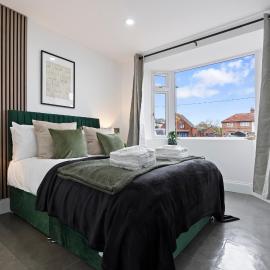 Beautiful Home, Free Parking For Large Groups Sleeps 10 Book Now!, viešbutis mieste Exbury