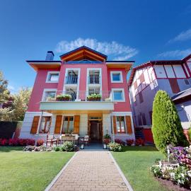 Apartaments Boutique la Torreta del Llac, готель у місті Пучсарда