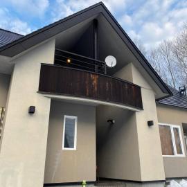 Midway Makkari House