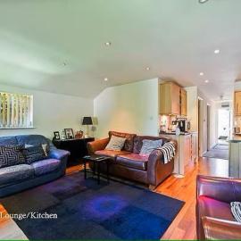 Beautiful 2 bedroom property in Sutton