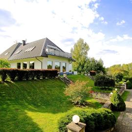 Jaunkrastmaļi – hotel w mieście Kandava